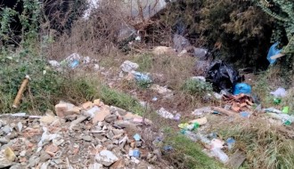 Mali Bajmok zatrpan smećem