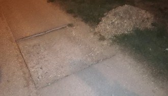 Udarna rupa mesecima stoji nakon radova u ulici Isidore Sekulić