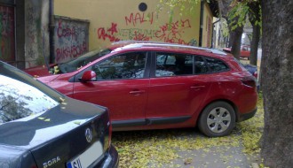 Bahato parkiranje u Harambašićevoj!?