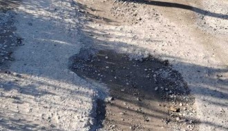 Udarne rupe u Ulici Jelene Ćetković..