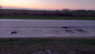 Udarne rupe ispred privredne zone