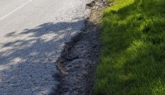 Opasne rupe na Bikovačkom putu