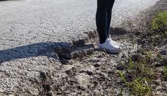 Opasne rupe na Bikovačkom putu