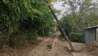 Srušena strujna bandera u Željezničkom naselju