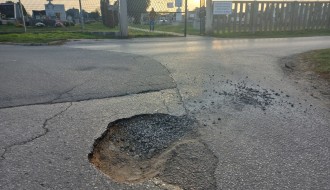 Opasna rupa kod Kerskog groblja