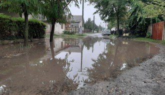 Zadržavanje atmosferskih voda na ulici (Jasenovačka)