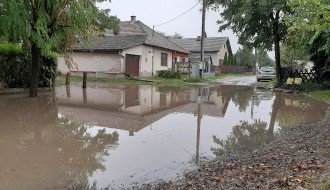 Zadržavanje atmosferskih voda na ulici (Jasenovačka)