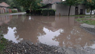 Zadržavanje atmosferskih voda na ulici (Jasenovačka)