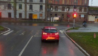 Gabaritna vozila i njihovi problemi (Bajnatska ulica)