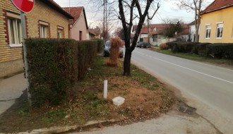 Nepregledan izlaz iz Šumadijske ulice na Bajski put