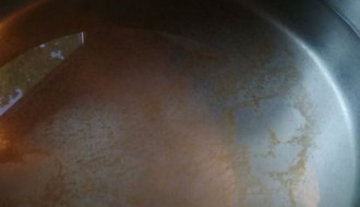 Žuta i zamućena voda tokom policijskog časa vikendom