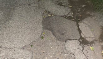 Rupe u Ulici maršala Tita (Đurđin)