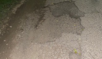 Rupe u Ulici maršala Tita (Đurđin)