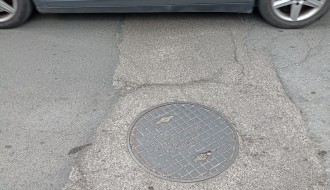 Udarna rupa u Ulici Vjekoslava Karasa