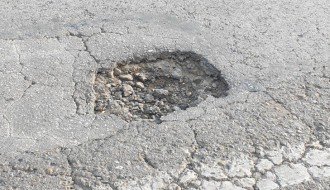 Put Stari Žednik - Đurđin prepun rupa, ozbiljno ugrožava bezbednost saobraćaja