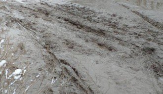 Blato do kolena na uglu ulica Jovana Mikića i Celjske