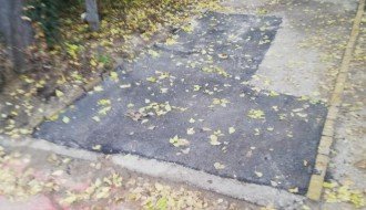 Ostaci radova na javnoj površini ostavljeni nedeljama