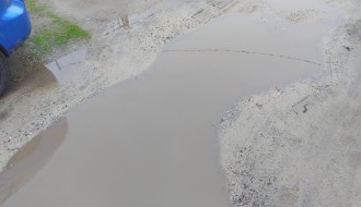 Problem sa vodom i rupama u Gošinoj ulici