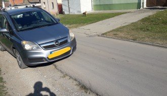 Nasipanje tucanika u ulici Ivana Antunovića