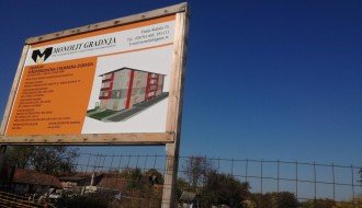 Opasnost na trotoaru u ulici Aksentija Marodića