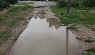 Katastrofalna situacija sa lokalnim putem i centrom naselja (Gornji Tavankut)