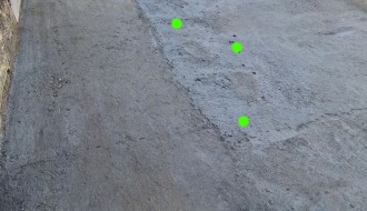 Uništen tek postavljeni trotoar u Gatu