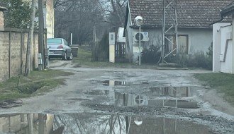 Put u ulici Josipa Vukovića Djide u očajnom stanju, molimo vas makar za ravnanje i tucanik