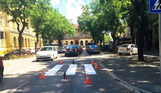 Farbanje pešačkih prelaza - zastoj u saobraćaju