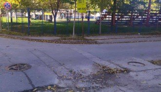 Udarne rupe u ulici Esperanto