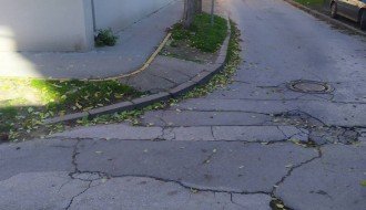 Udarne rupe u ulici Esperanto