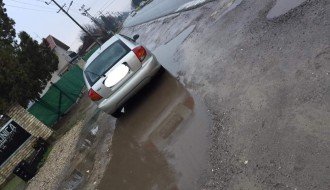 Ogromna rupa pored puta (Put Edvarda Kardelja)