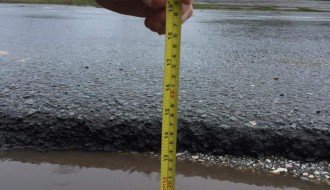 Ogromna rupa pored puta (Put Edvarda Kardelja)