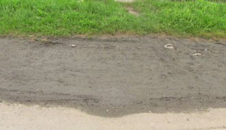 Neočišćene rešetke na šahtama