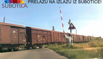 Podignuta rampa, a voz prolazi! na izlazu iz Subotice