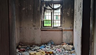 Bivša škola Matko Vuković danas je ruševna, ruglo i potencijalno leglo zaraze