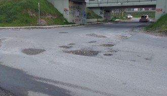 Rupa do rupe ispred novog nadvoznjaka Balkanskoj ulici