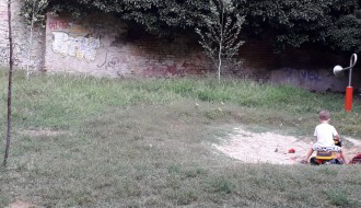 Zapušteno igralište u Braće Jugovića