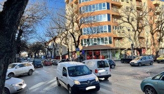 Nasilnička vožnja na raskrsnici ulica Vase Stajića i Đure Đakovića