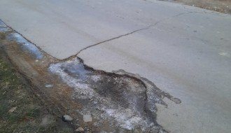 Rupa u prometnoj (Mačvanskoj) ulici
