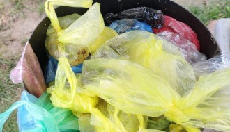 Nagomilane pseće fekalije u parku za pse - izvor zaraze