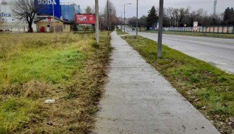 Bicklistička staza preko puta Vetzavoda u Aleksandrovu zarasla u korov