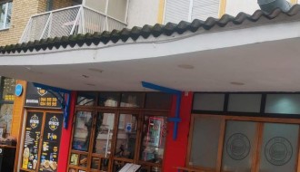 Nadstrešnica u centru se uvija, preti da se uruši!