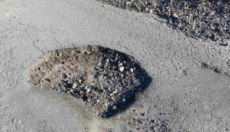 Krateri u ulici  Starine Novaka