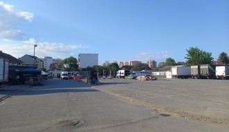 Nedostaju kante za otpad na Kvantaškoj pijaci.