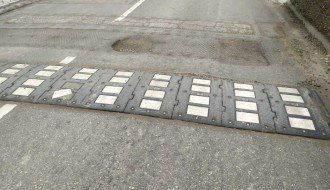 Udarna rupa u ulici Evgenija Kumičića