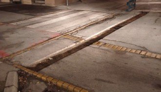 Otvoren kanal preko čitave biciklističe staze u Štrosmajerovoj ulici