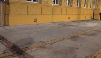 Otvoren kanal preko čitave biciklističe staze u Štrosmajerovoj ulici