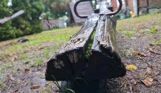 Dečje igralište u Velikom Radanovcu u katastrofalnom stanju