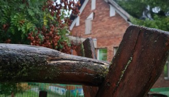 Dečje igralište u Velikom Radanovcu u katastrofalnom stanju