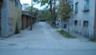 Naplaćivanje parkinga u našem dvorištu (Trg Jakaba i Komora)